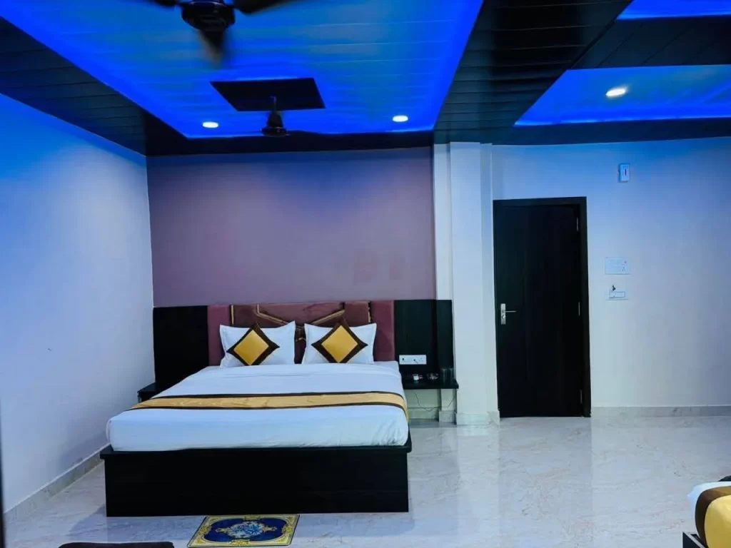 hotel booking in varanasi